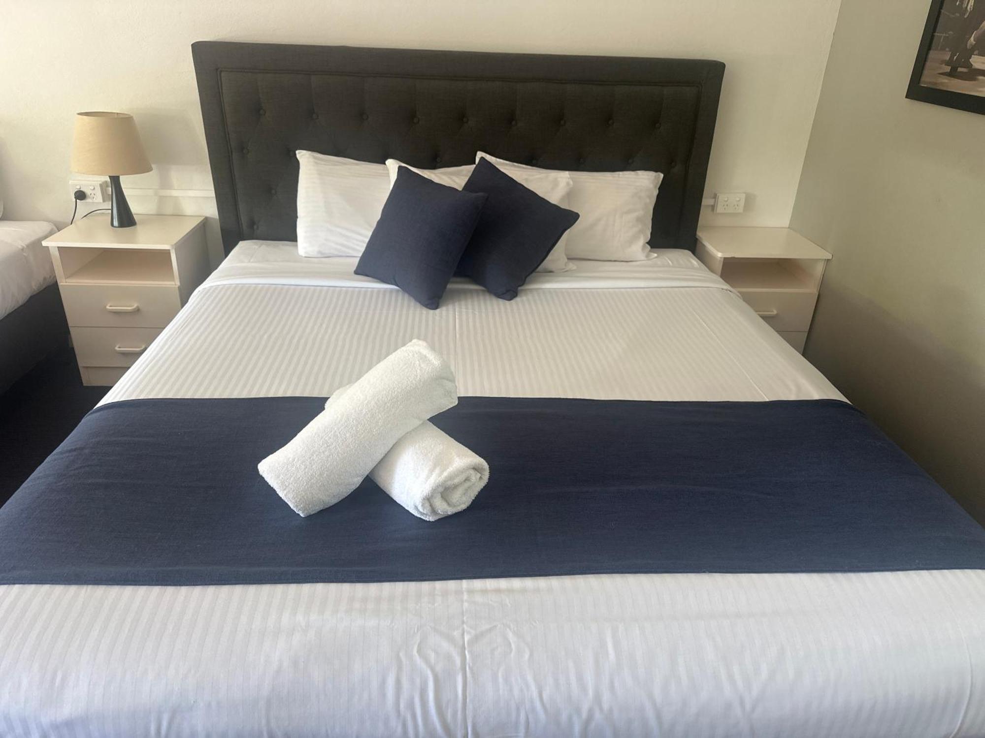 Memphis Motor Inn Parkes Ngoại thất bức ảnh